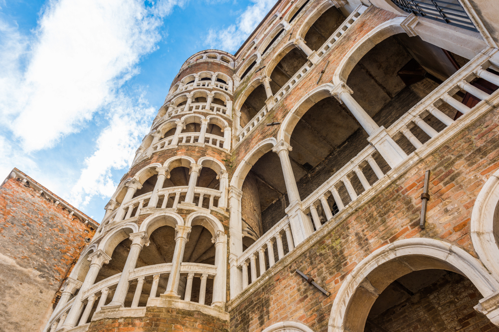 Scala Contarini del Bovolo