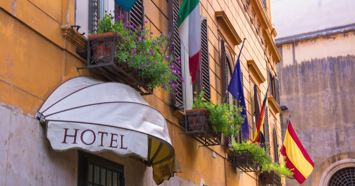 12 Best Hotels in Rome by Category (4 - 5 star) with Booking Links